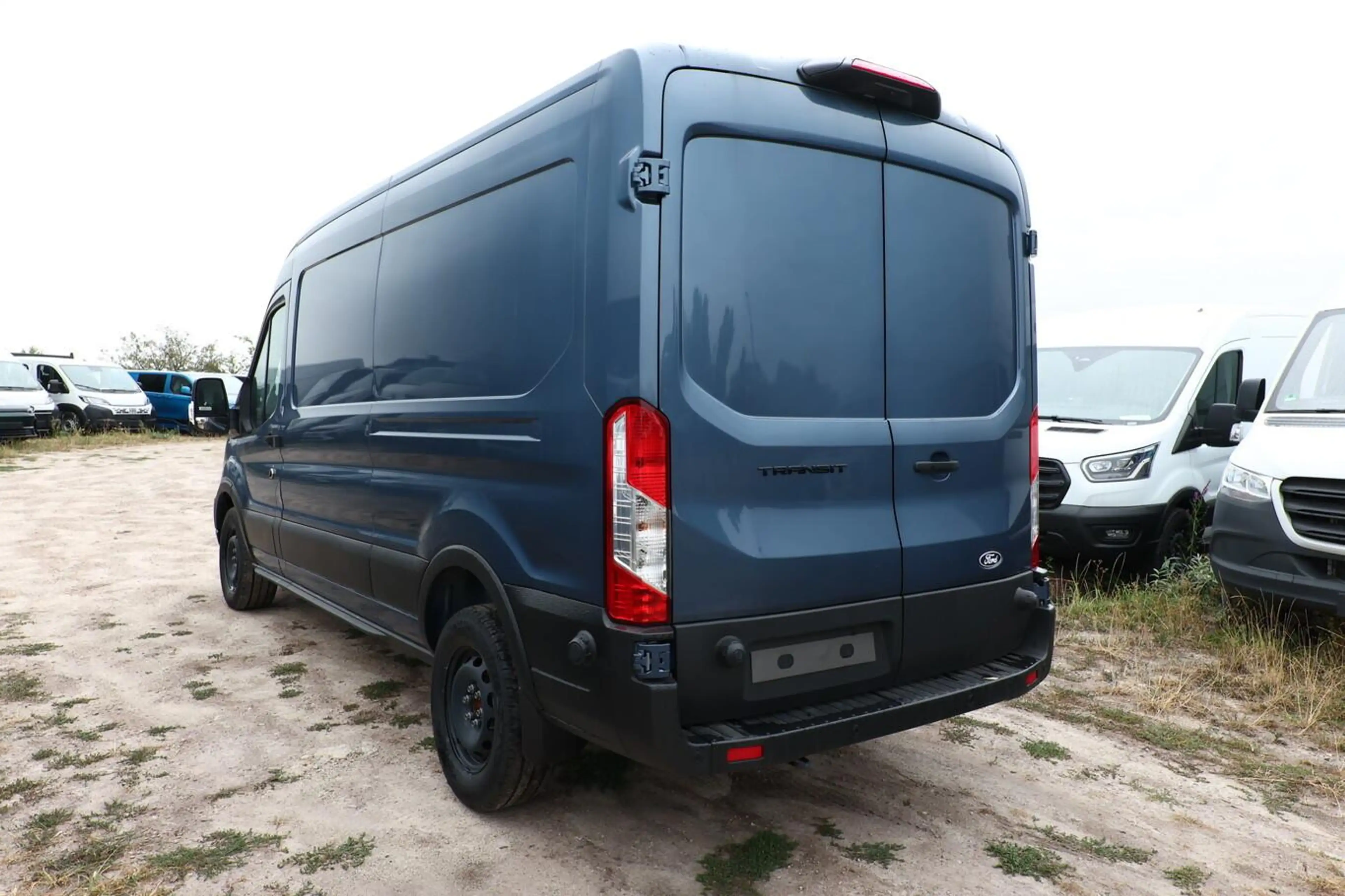 Ford Transit Trend 350 L3H2 LadeP SHZ AHKVorb Kam 3-S 96 kW ... — photo 4