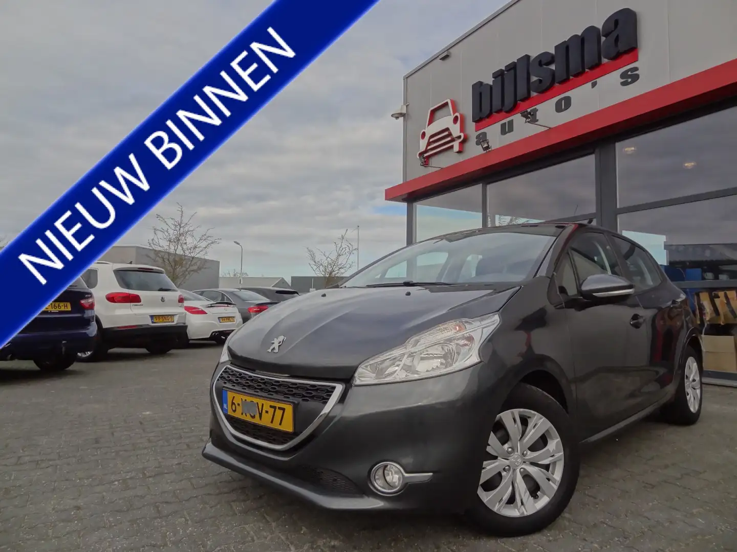 Peugeot 208 1.2 VTi Blue Lease | NL-Auto | LMV | Navi | Cruise Grijs - 1