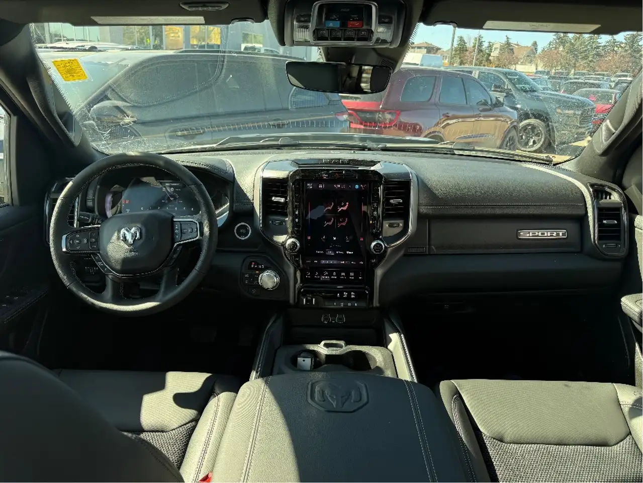 RAM 1500 снимка RAM 1500