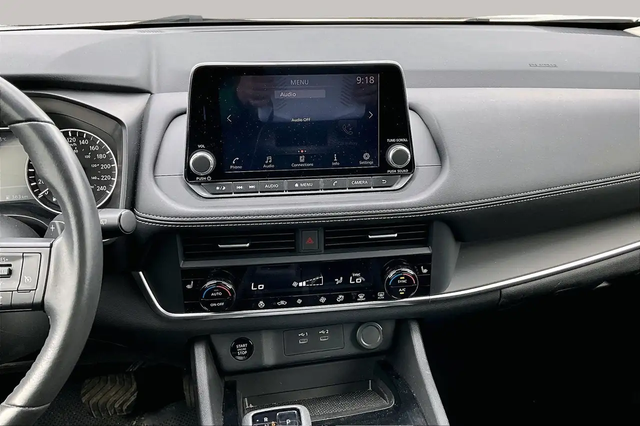 Nissan Rogue снимка Nissan Rogue