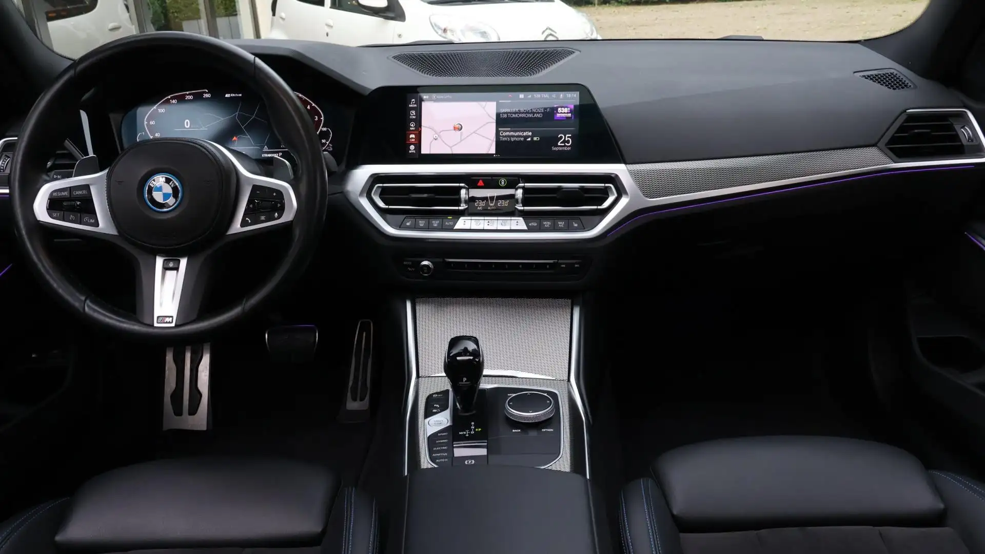 BMW 330 3-serie Touring 330e xDrive High Executive|Laser|M Rood - 2