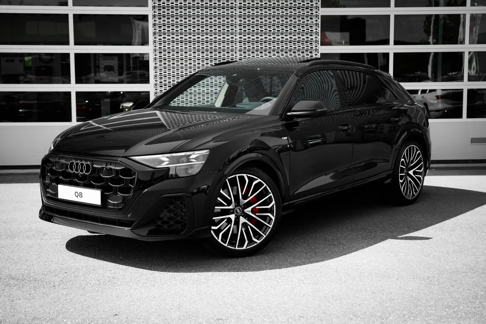 Audi Q8 60 TFSI e quattro Pro Line S Competition | Panoram Zwart - 1