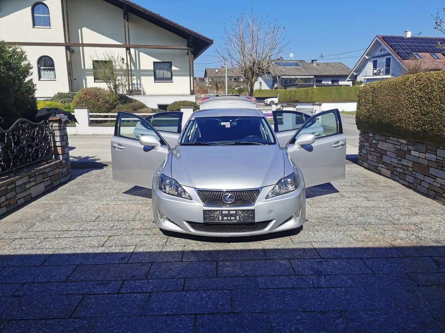 Lexus IS 220d 220 d Executive - 1