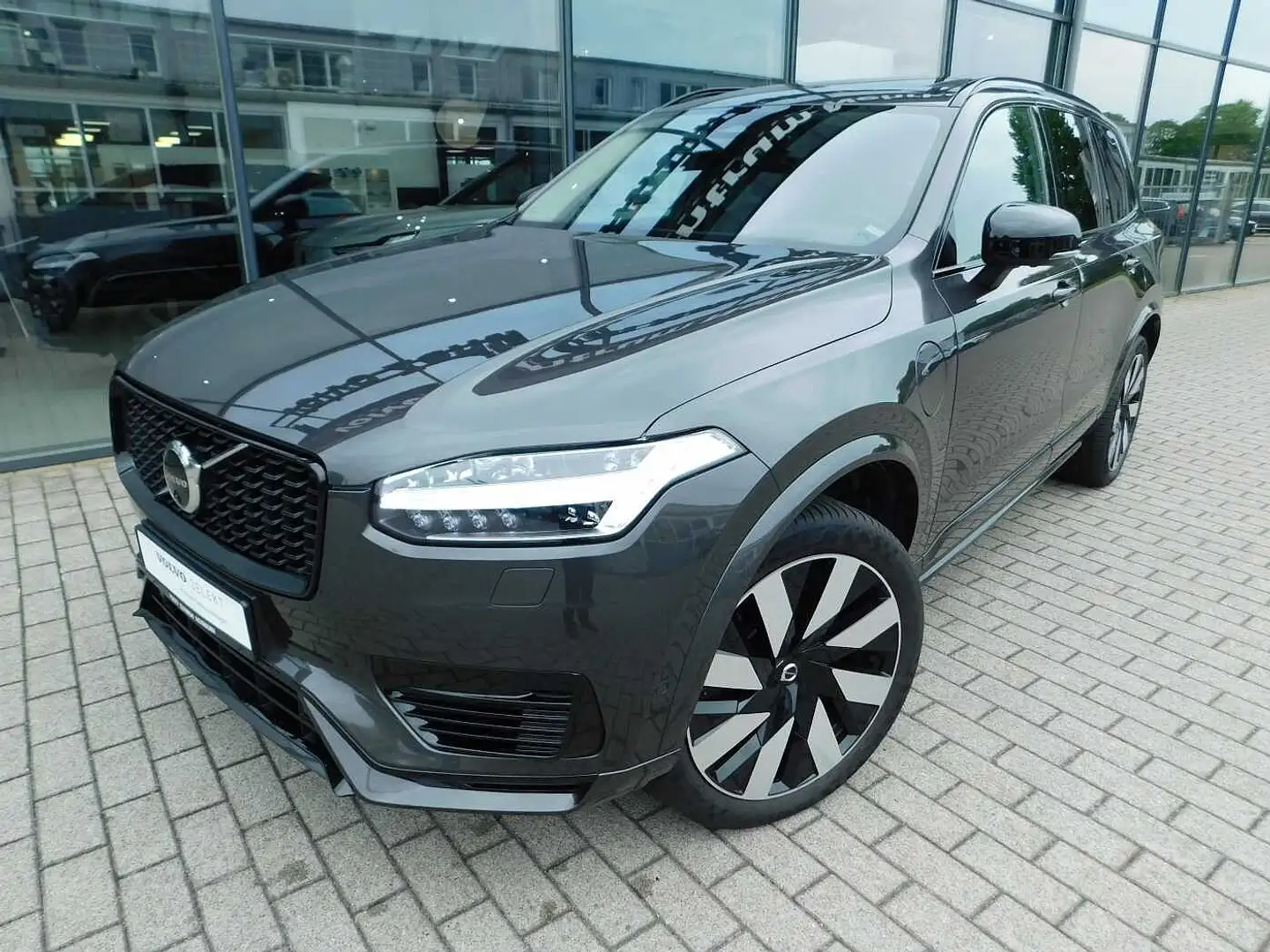 Volvo XC90 Plug-In-Hybrid T8 AWD Recharge Ultimate Dark Grijs - 1