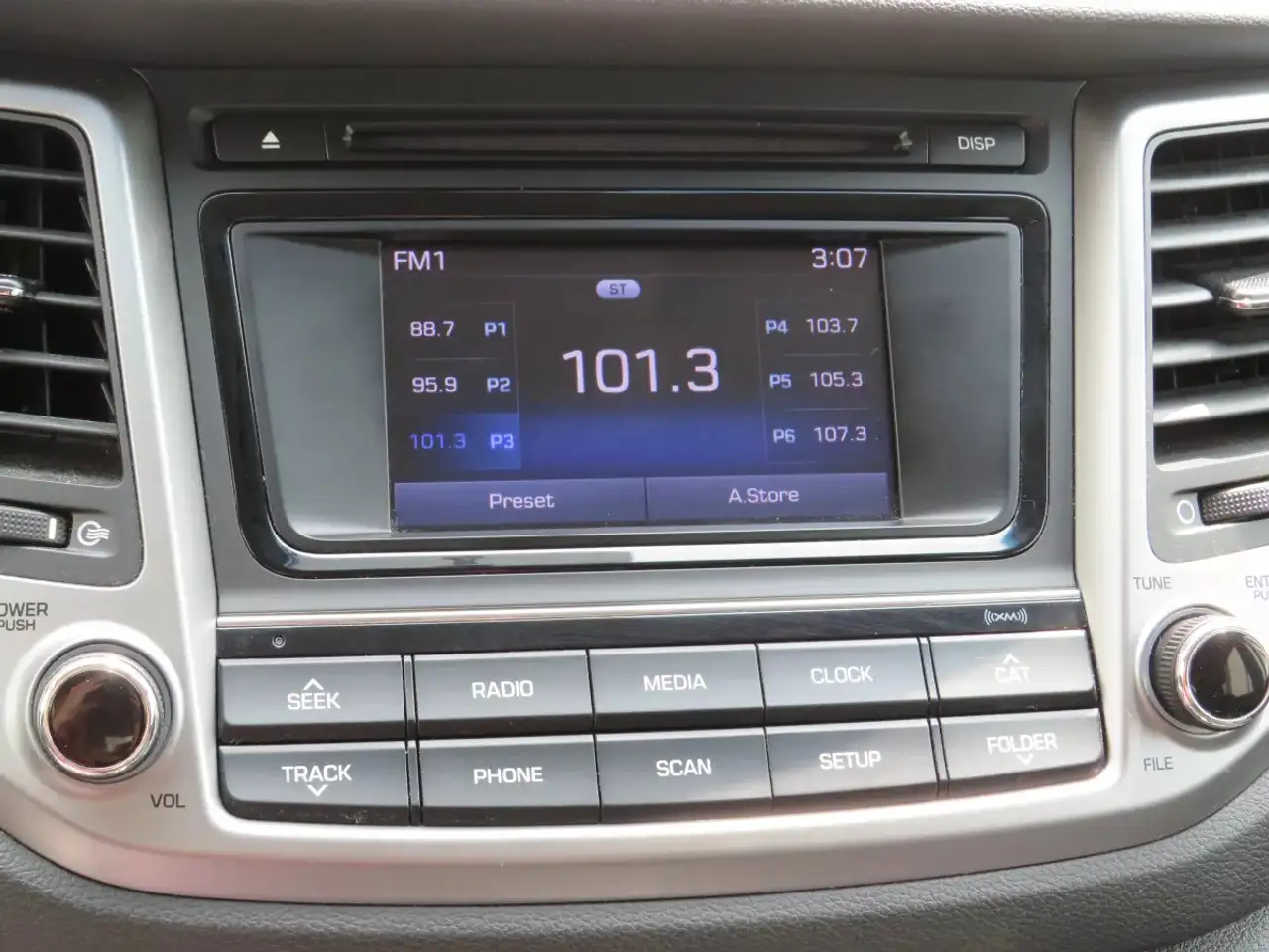 Hyundai TUCSON снимка Hyundai TUCSON