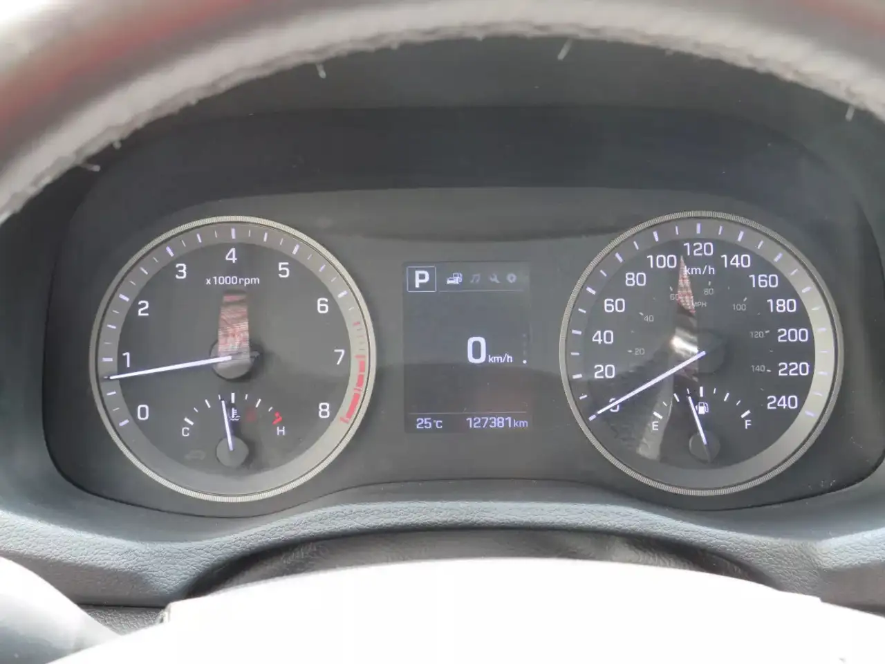 Hyundai TUCSON снимка Hyundai TUCSON