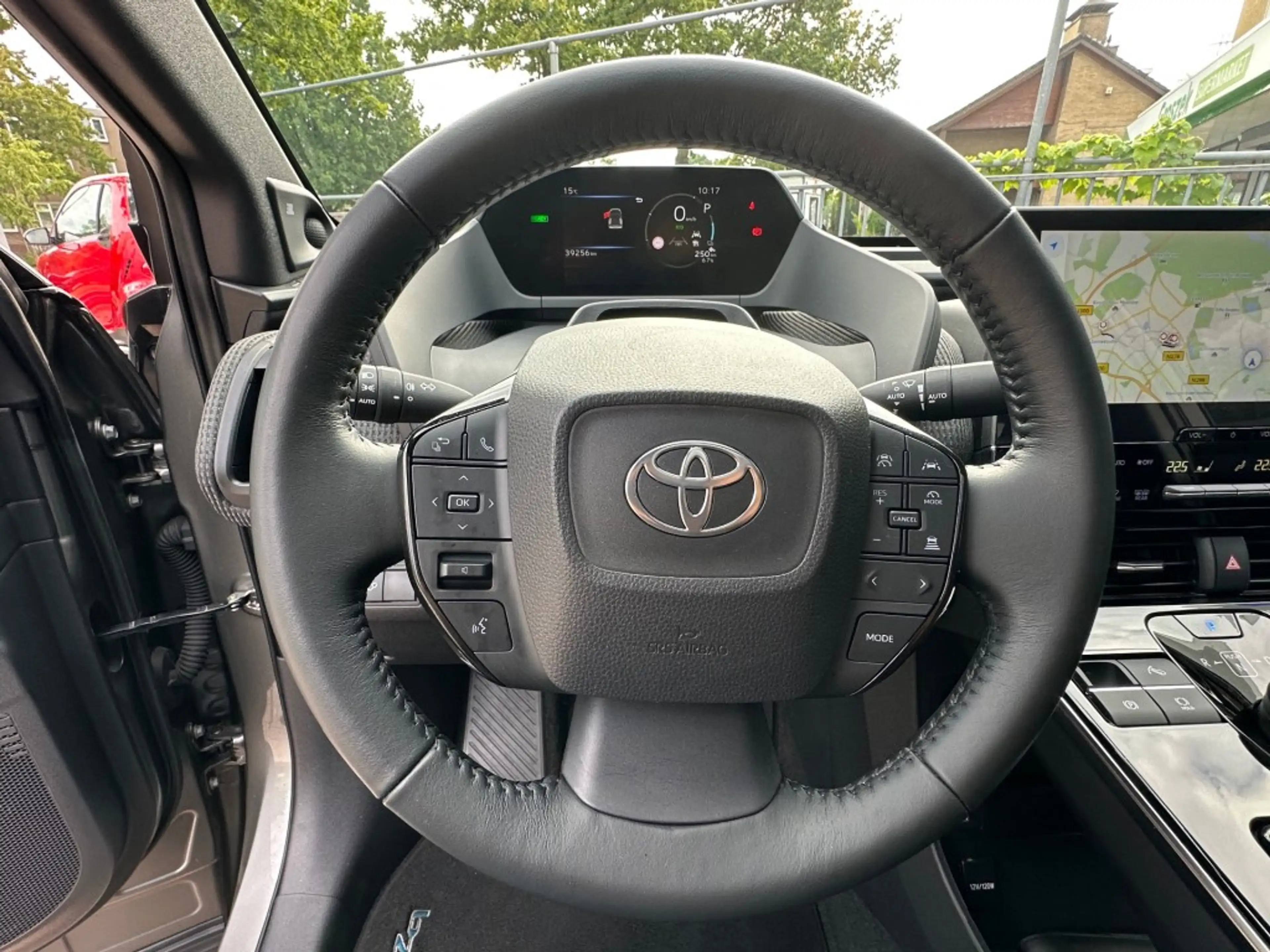 Toyota bZ4X Premium 4WD 71 KWH Glazen dak Leder JBL Stoelverw. — photo 13