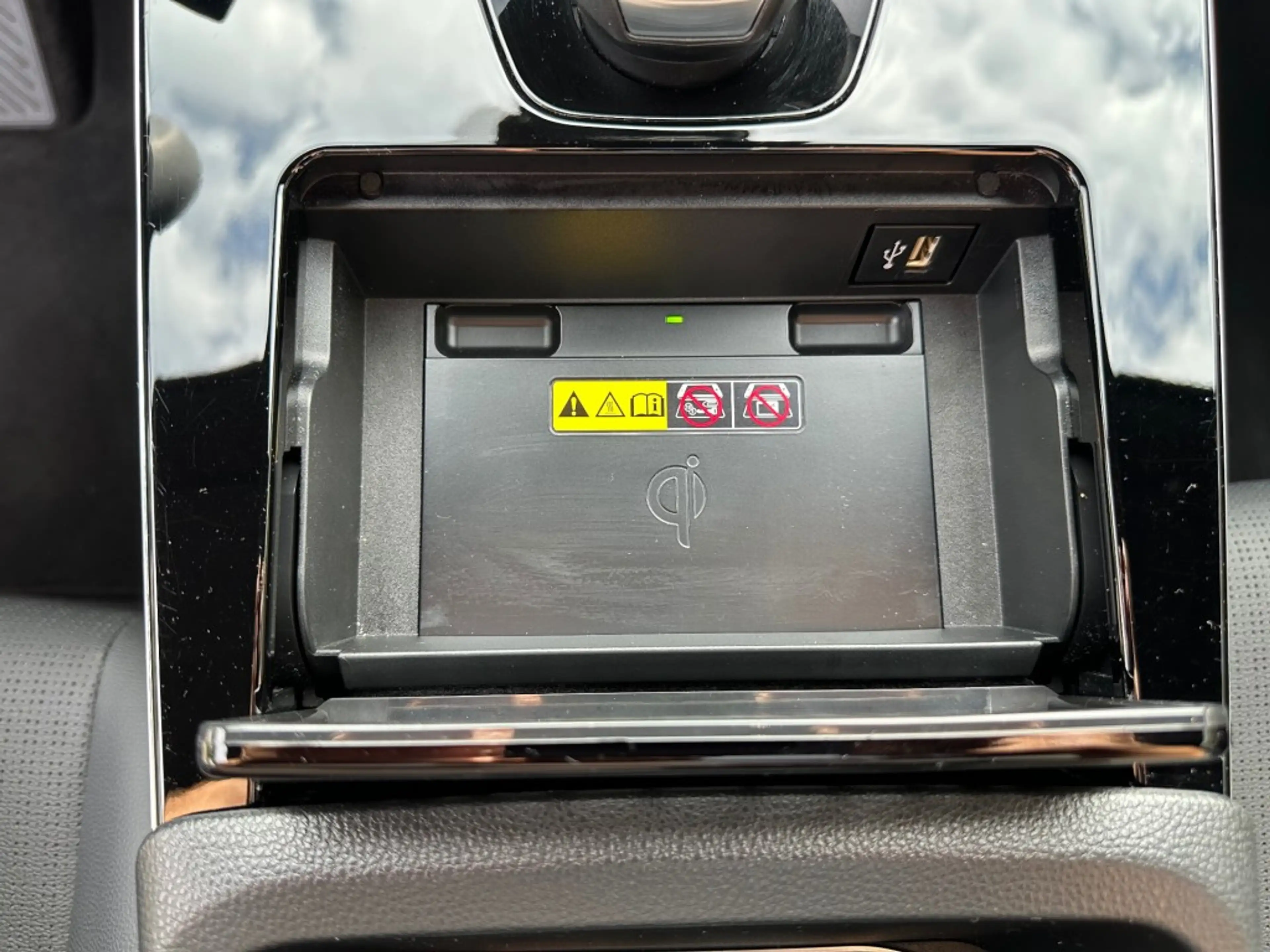 Toyota bZ4X Premium 4WD 71 KWH Glazen dak Leder JBL Stoelverw. — photo 23