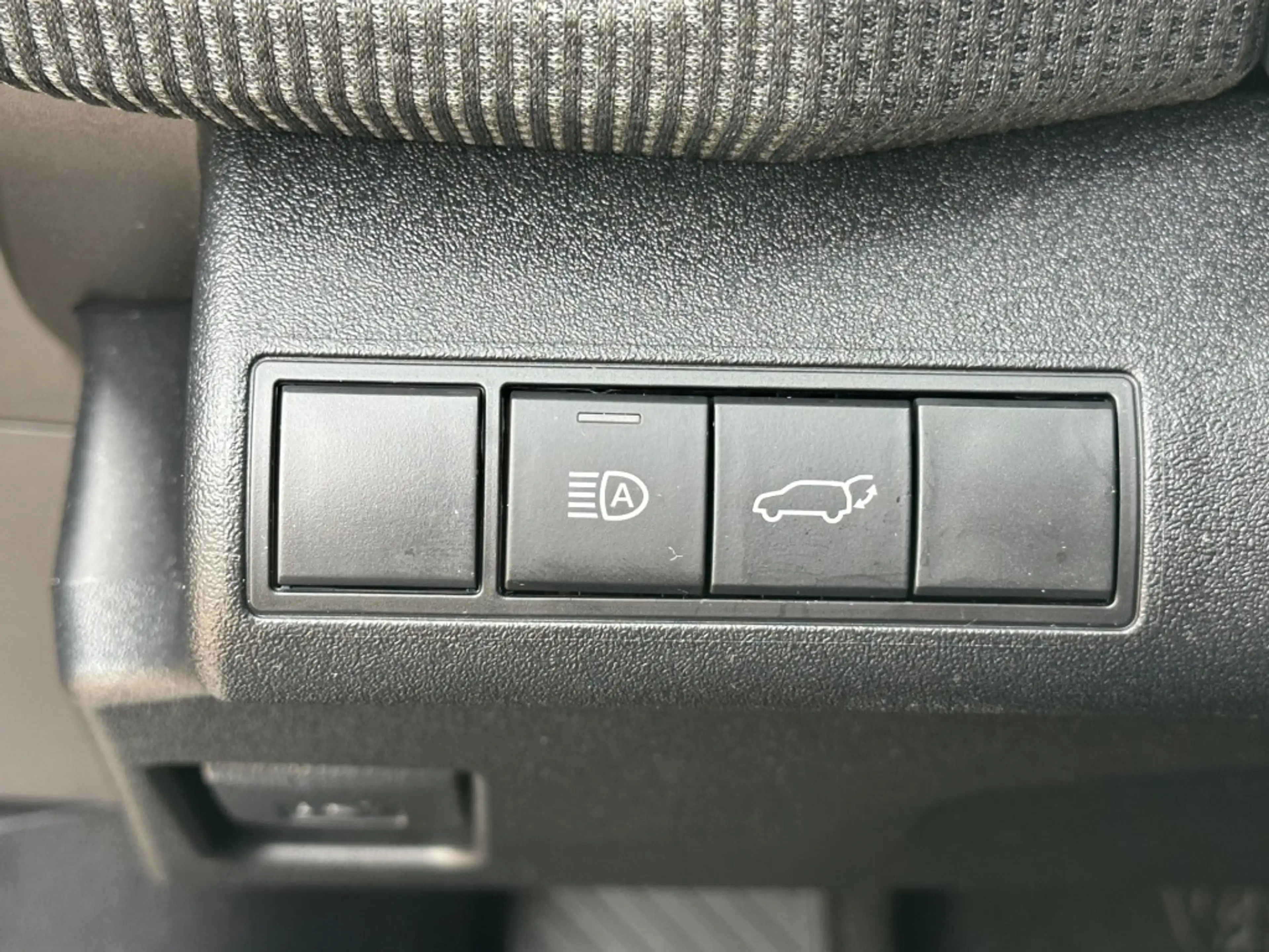 Toyota bZ4X Premium 4WD 71 KWH Glazen dak Leder JBL Stoelverw. — photo 28