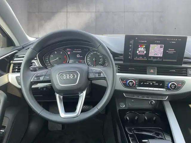 Audi A4 view 13