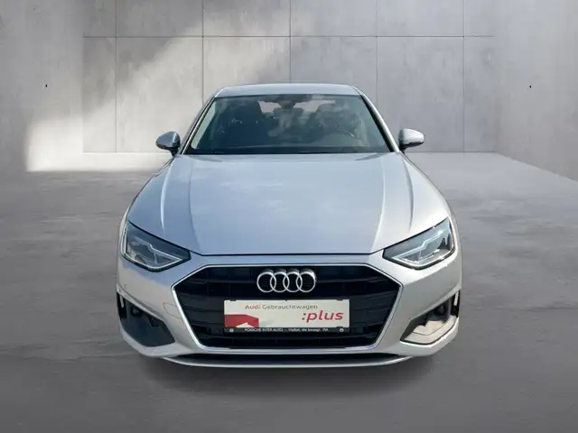 Audi A4 view 8