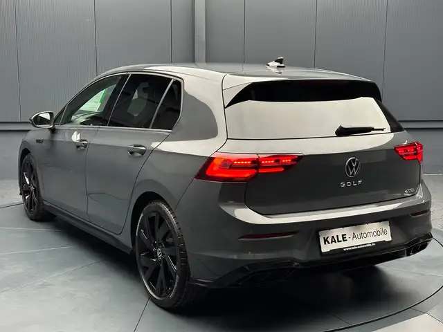 Volkswagen Golf view 3