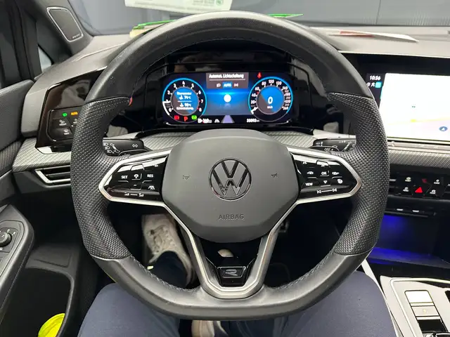 Volkswagen Golf view 16