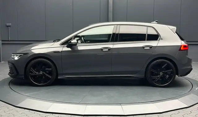 Volkswagen Golf view 2