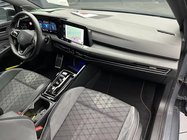 Volkswagen Golf view 11
