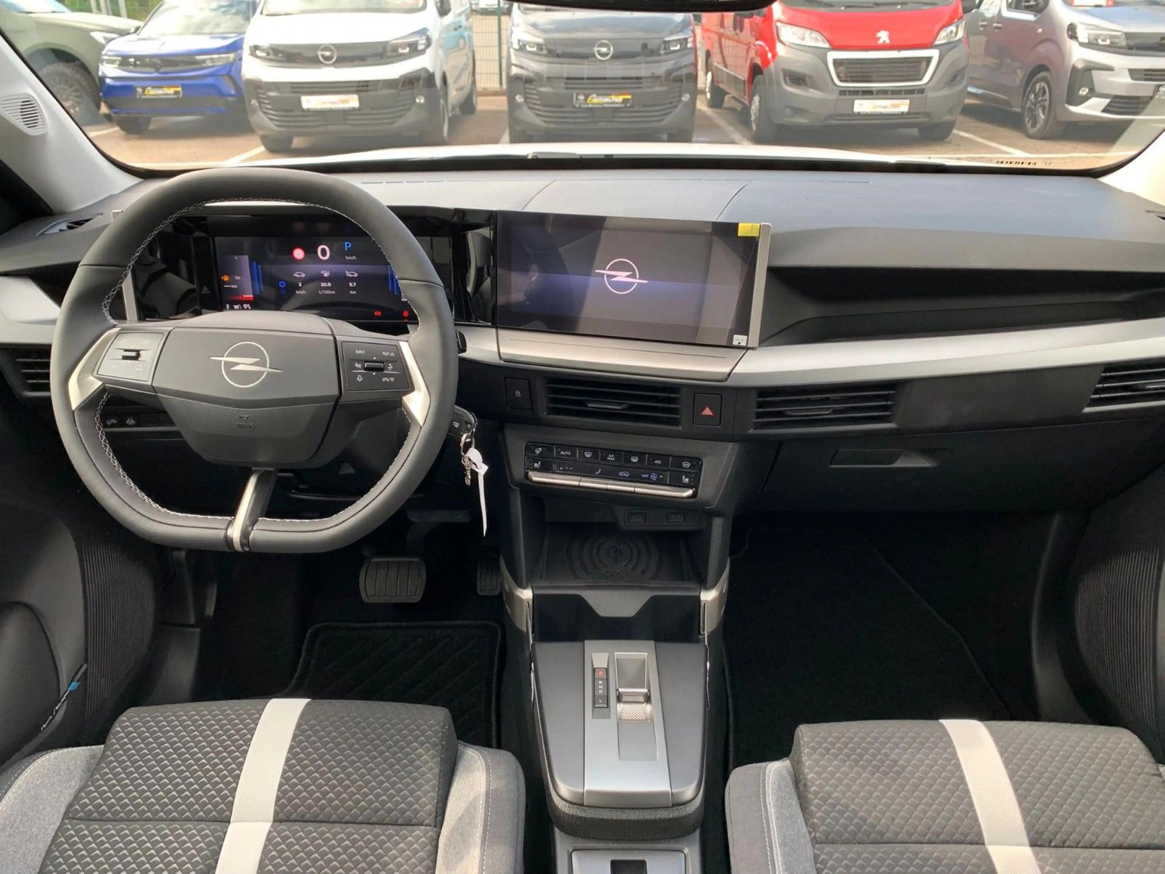 Opel Frontera GS 1.2 Mild Hybrid 145 PS 7 Sitze — photo 9