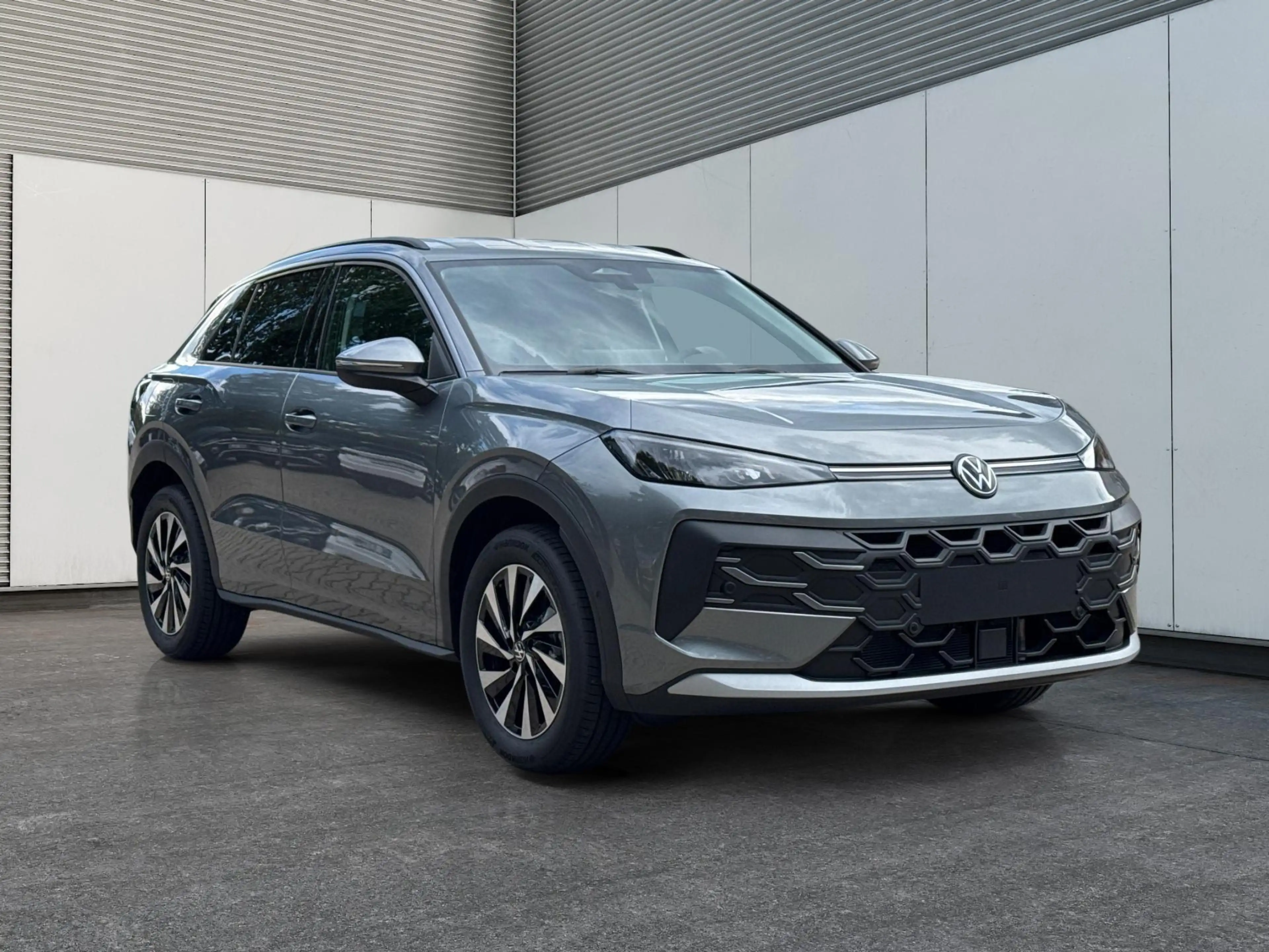 Volkswagen T-Roc LIFE 5J GARANTIE+ACC+17" ALU+KAMERA+SHZ+LED 1.5... — photo 6