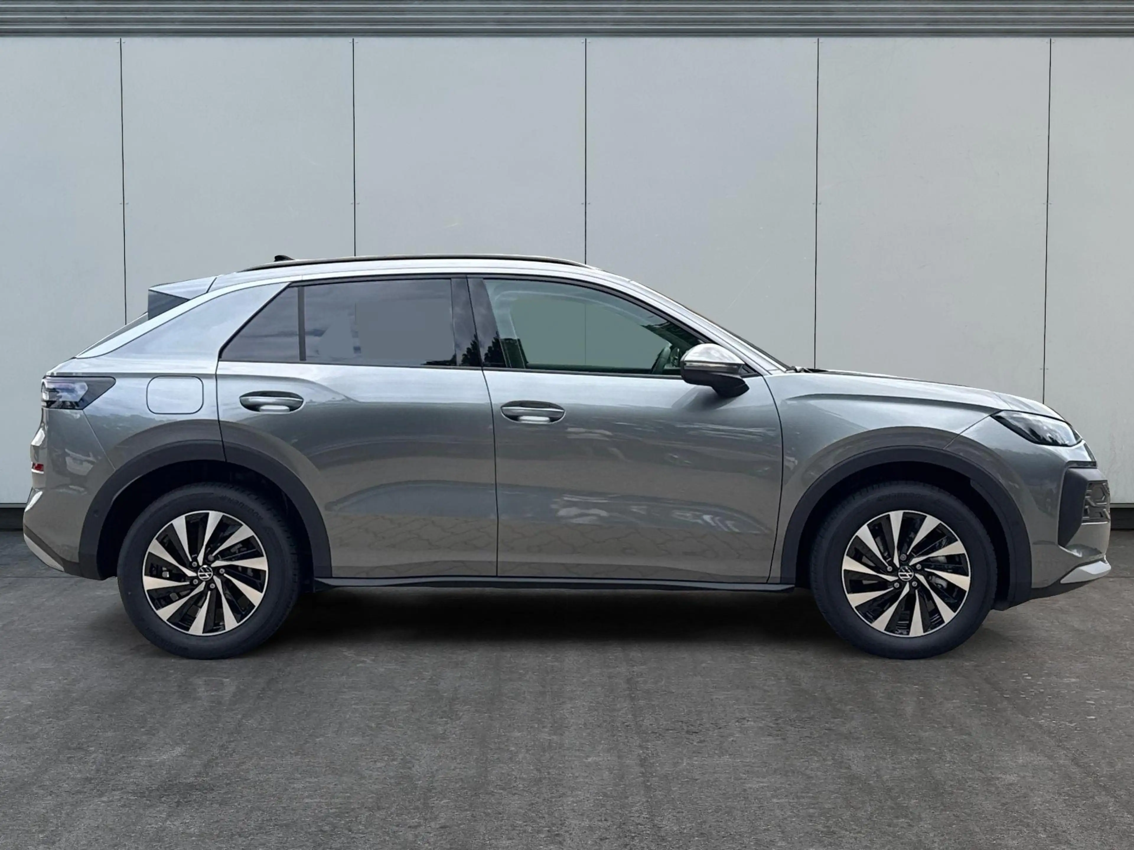 Volkswagen T-Roc LIFE 5J GARANTIE+ACC+17" ALU+KAMERA+SHZ+LED 1.5... — photo 5