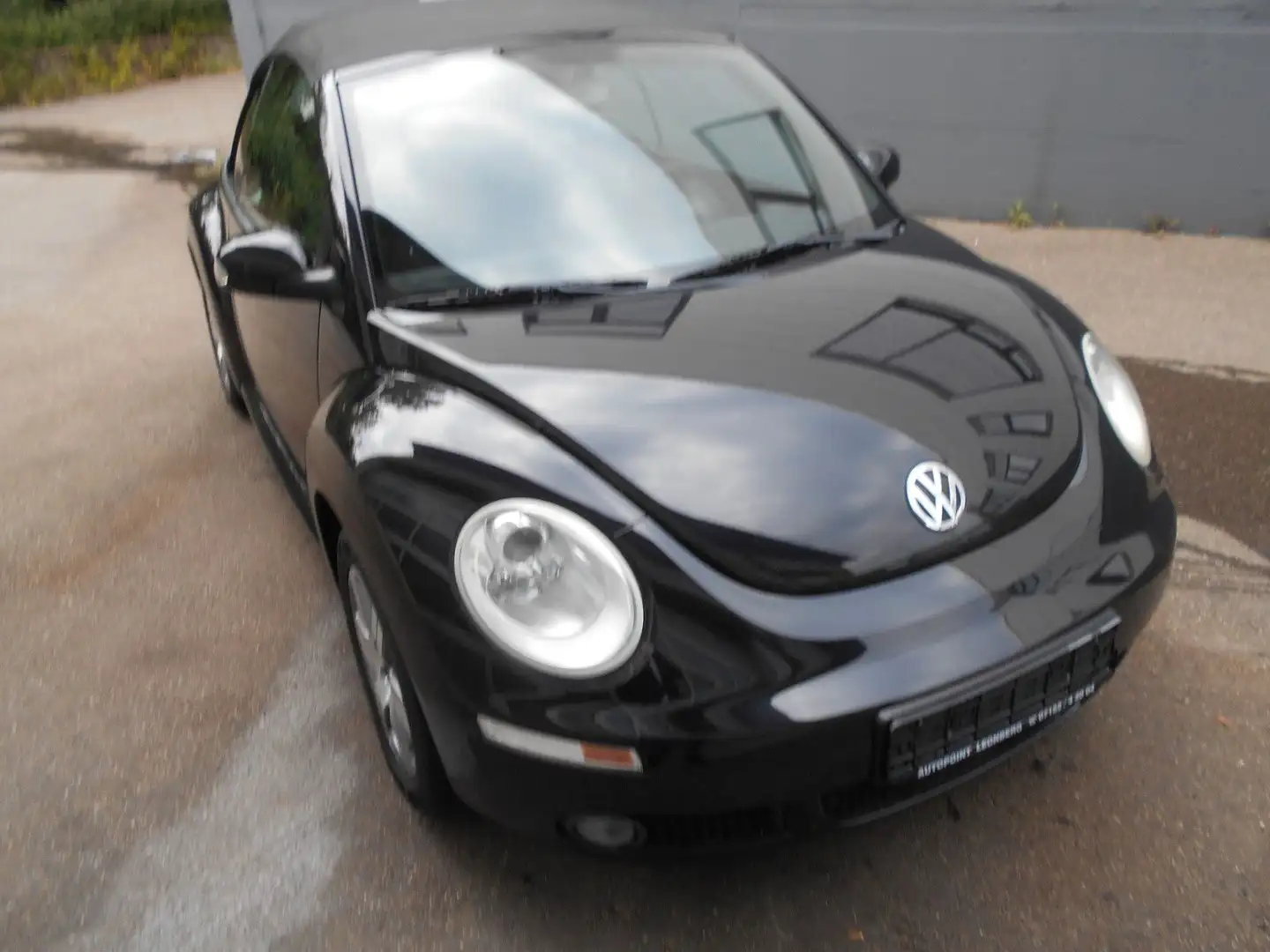 Volkswagen New Beetle Cabriolet 1.6, 2. Hand Schwarz - 1