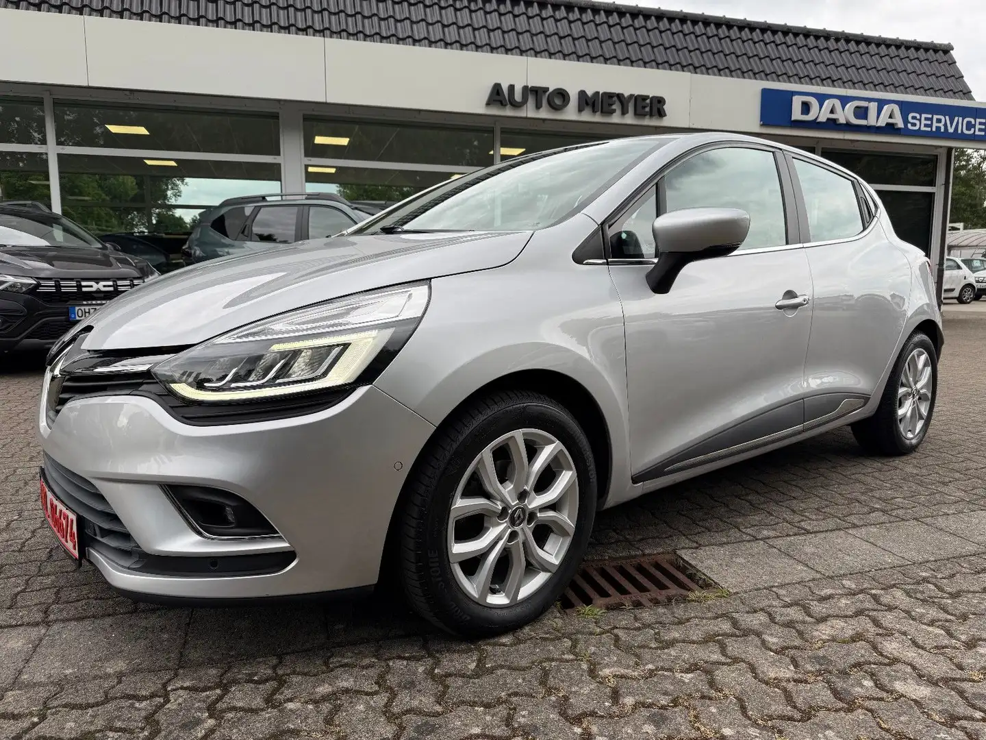 Renault Clio Intens TCe120 LED/PDC/Kamera/SHZ/Navi/GJR Silber - 1