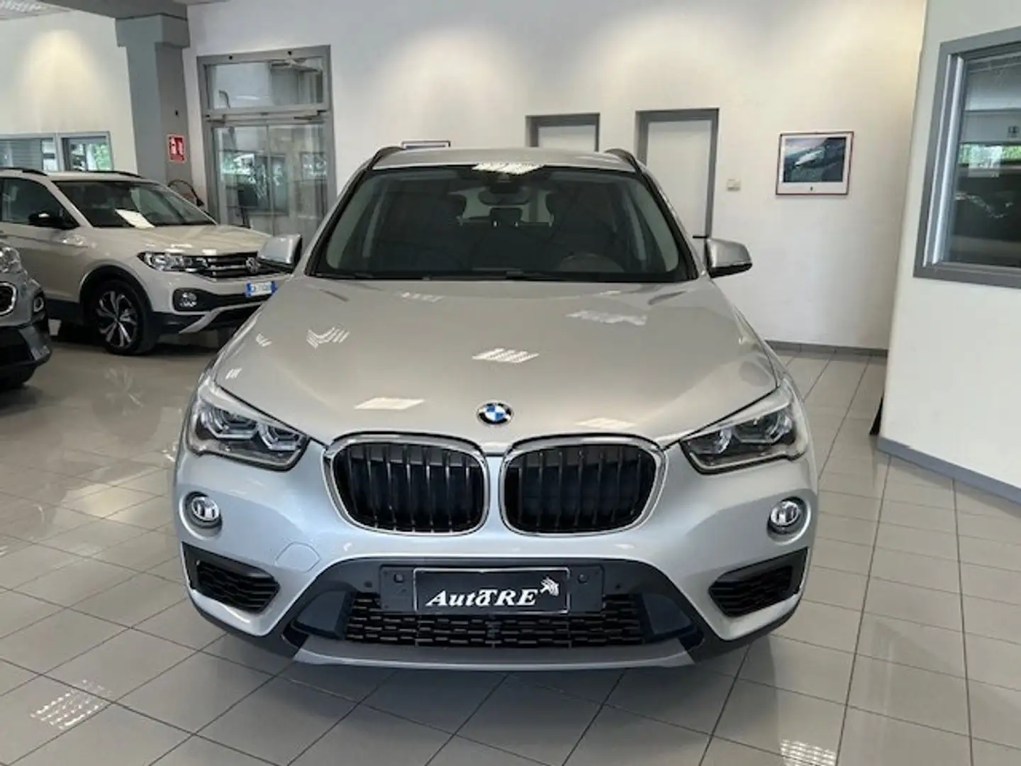 BMW X1 X1 xdrive18d Business autom. Zilver - 2