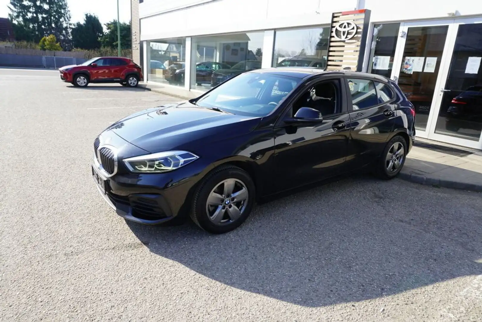 BMW 116 d *LED*NAVI*SHZ* Schwarz - 2