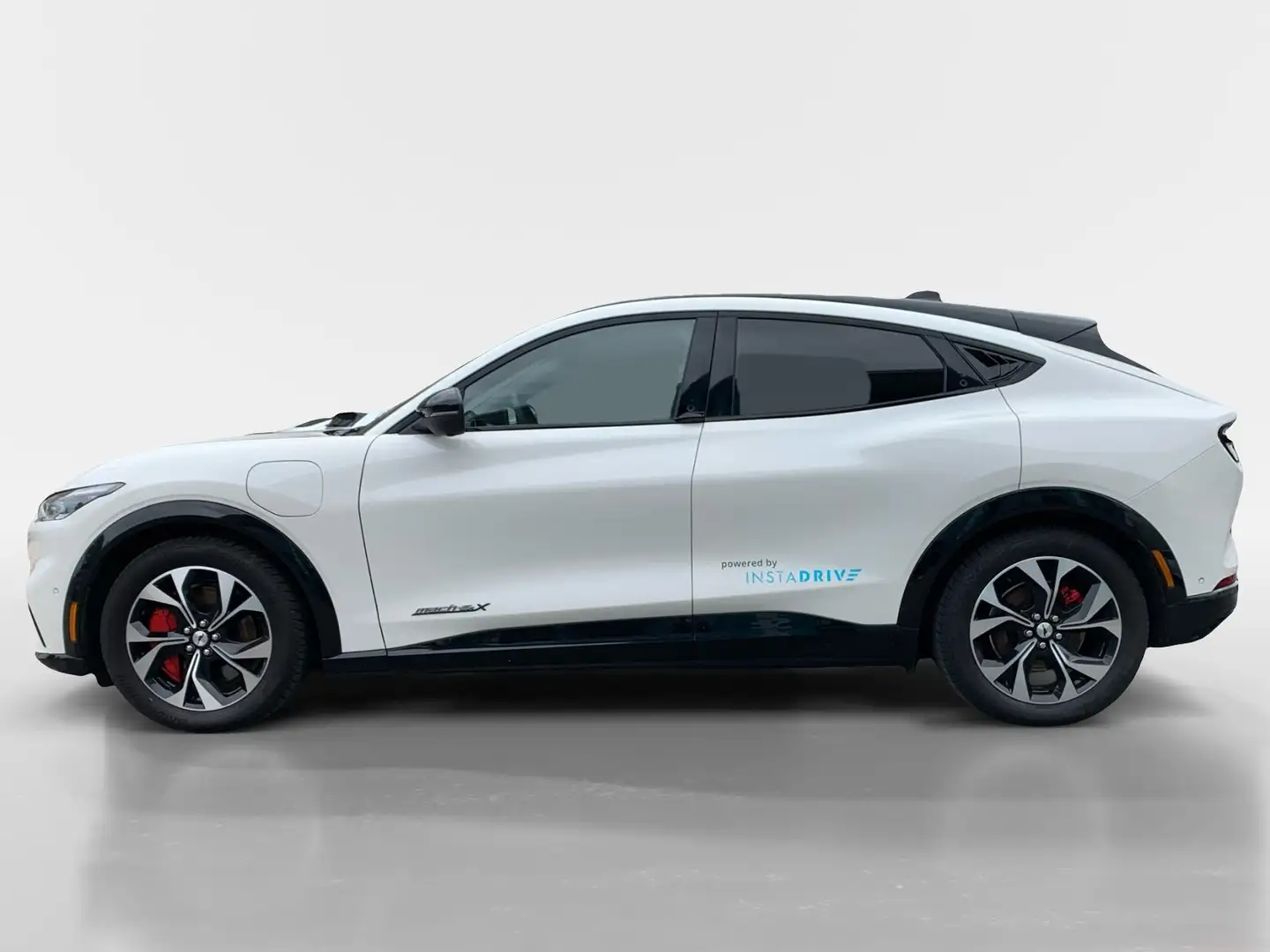 Ford Mustang Mach-E ER AWD Blanc - 2