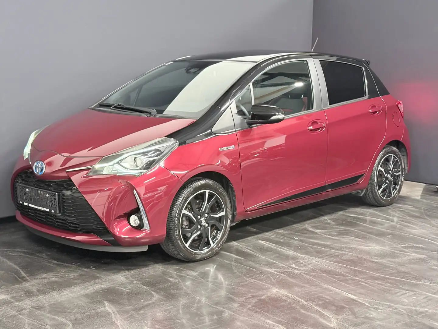 Toyota Yaris Yaris 1,5 VVT-i Hybrid Style Style Rot - 1