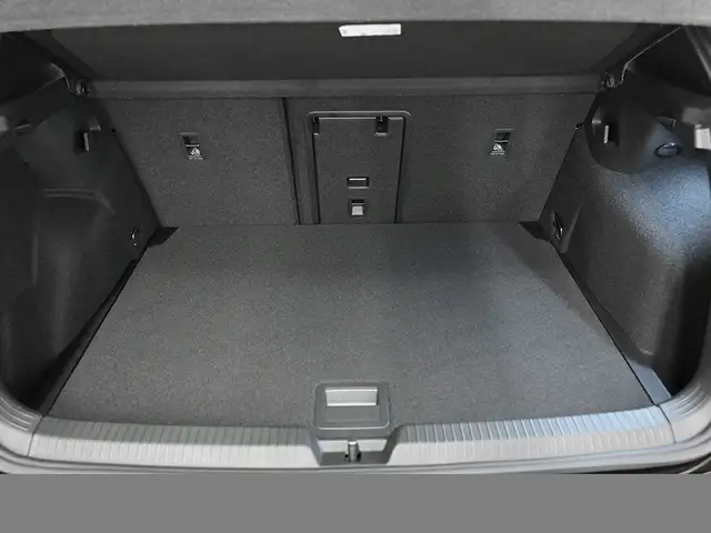 Volkswagen Golf view 8