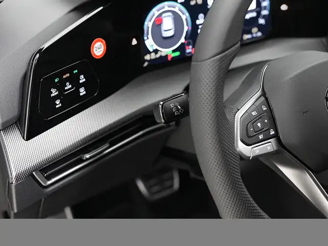 Volkswagen Golf view 9