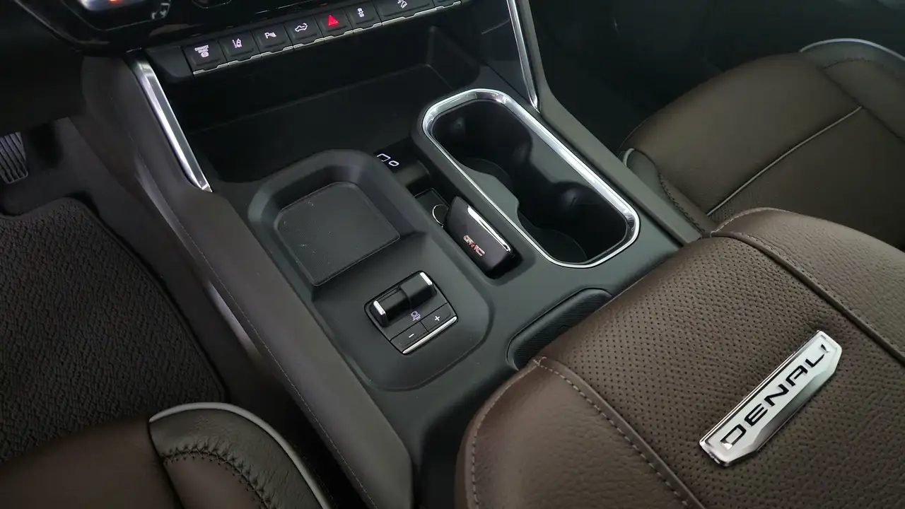 GMC Sierra 2500HD снимка GMC Sierra 2500HD