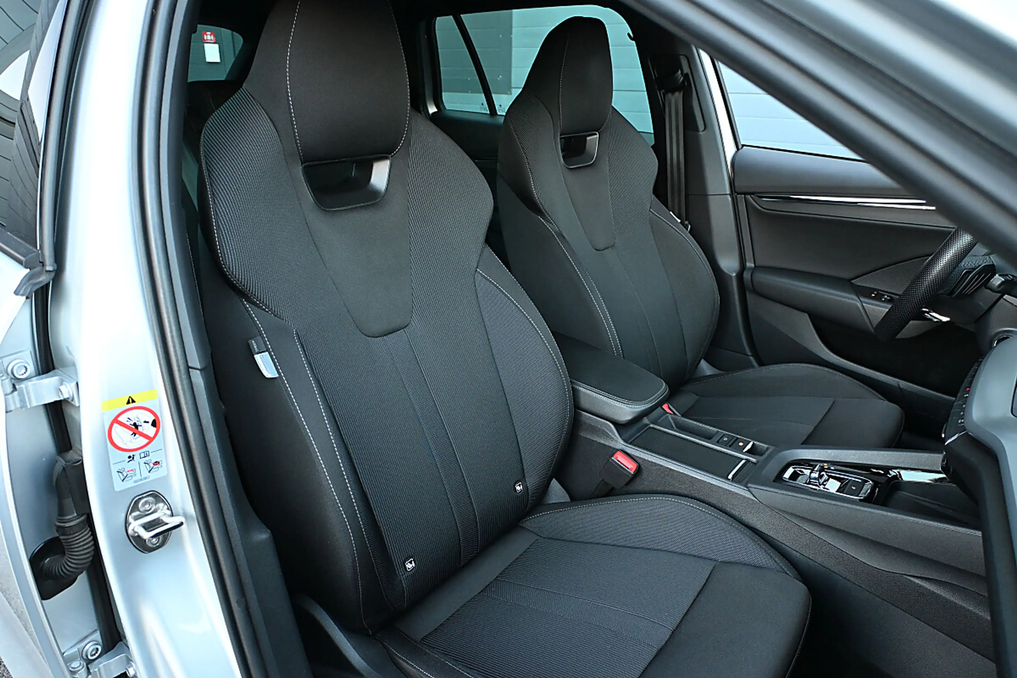 Skoda Octavia Combi 2,0 TDI Sportline DSG ACC, MatrixLED, Nav... — photo 9