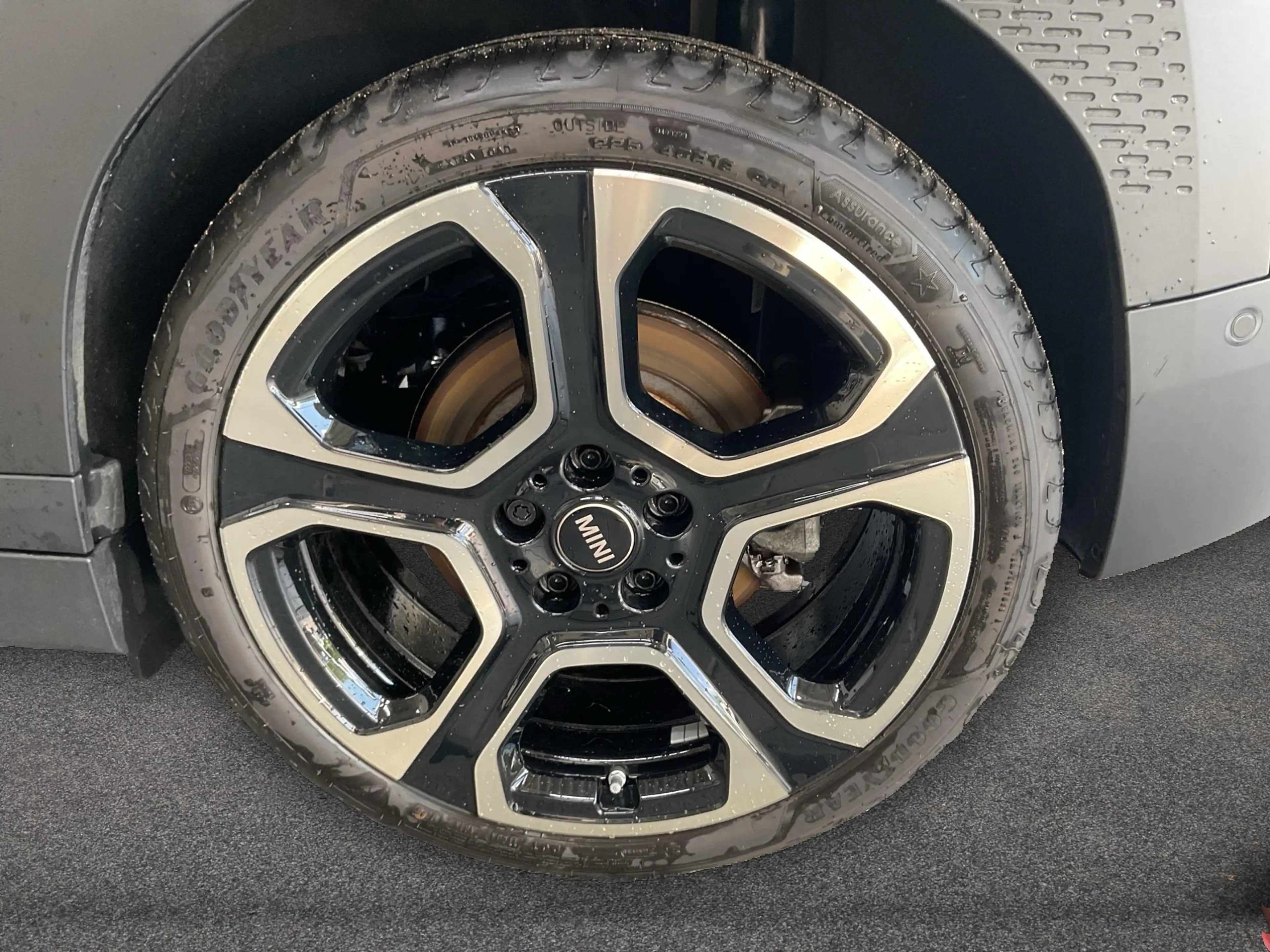 MINI Aceman Favoured Trim — photo 9