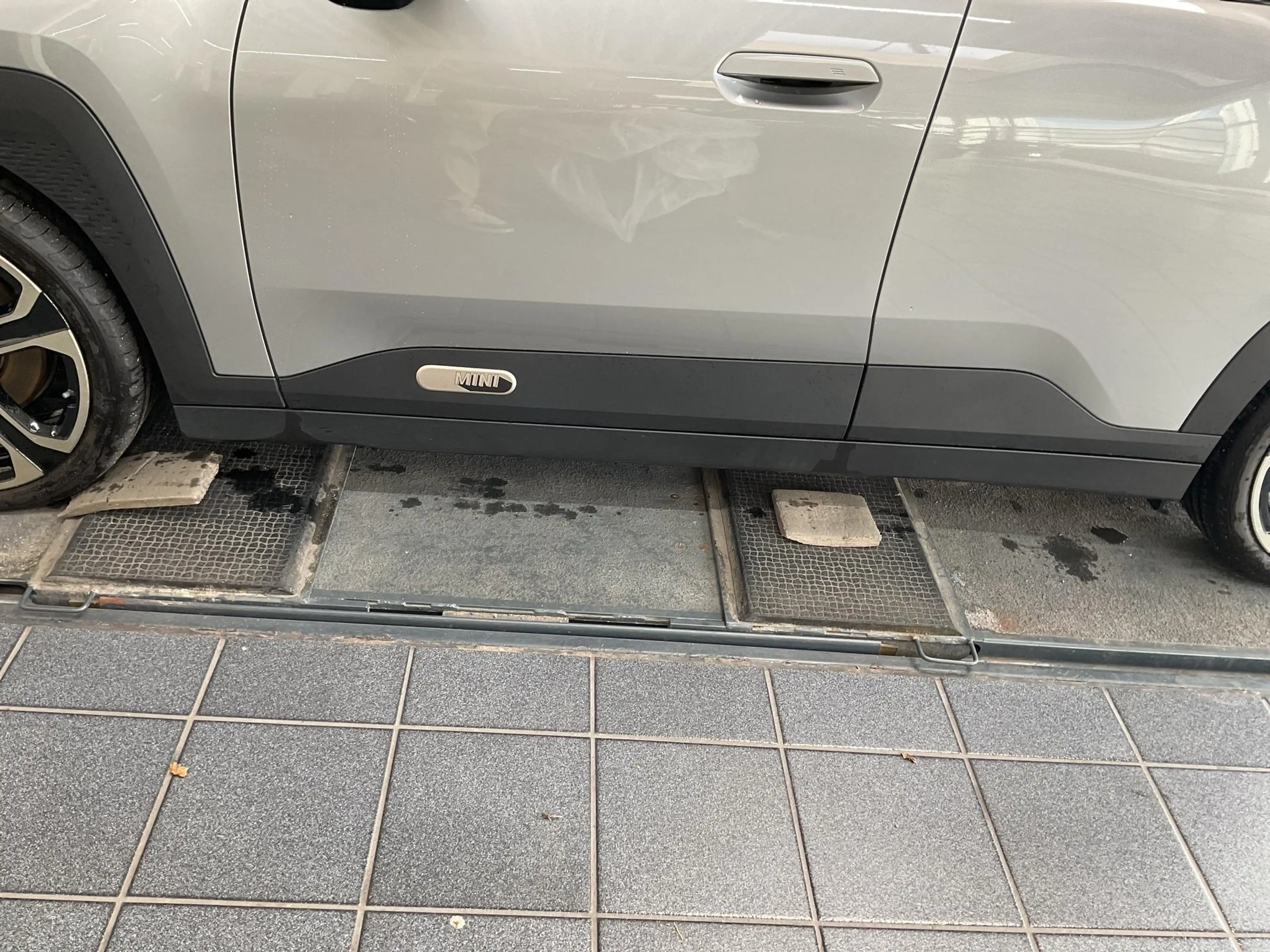 MINI Aceman Favoured Trim — photo 15