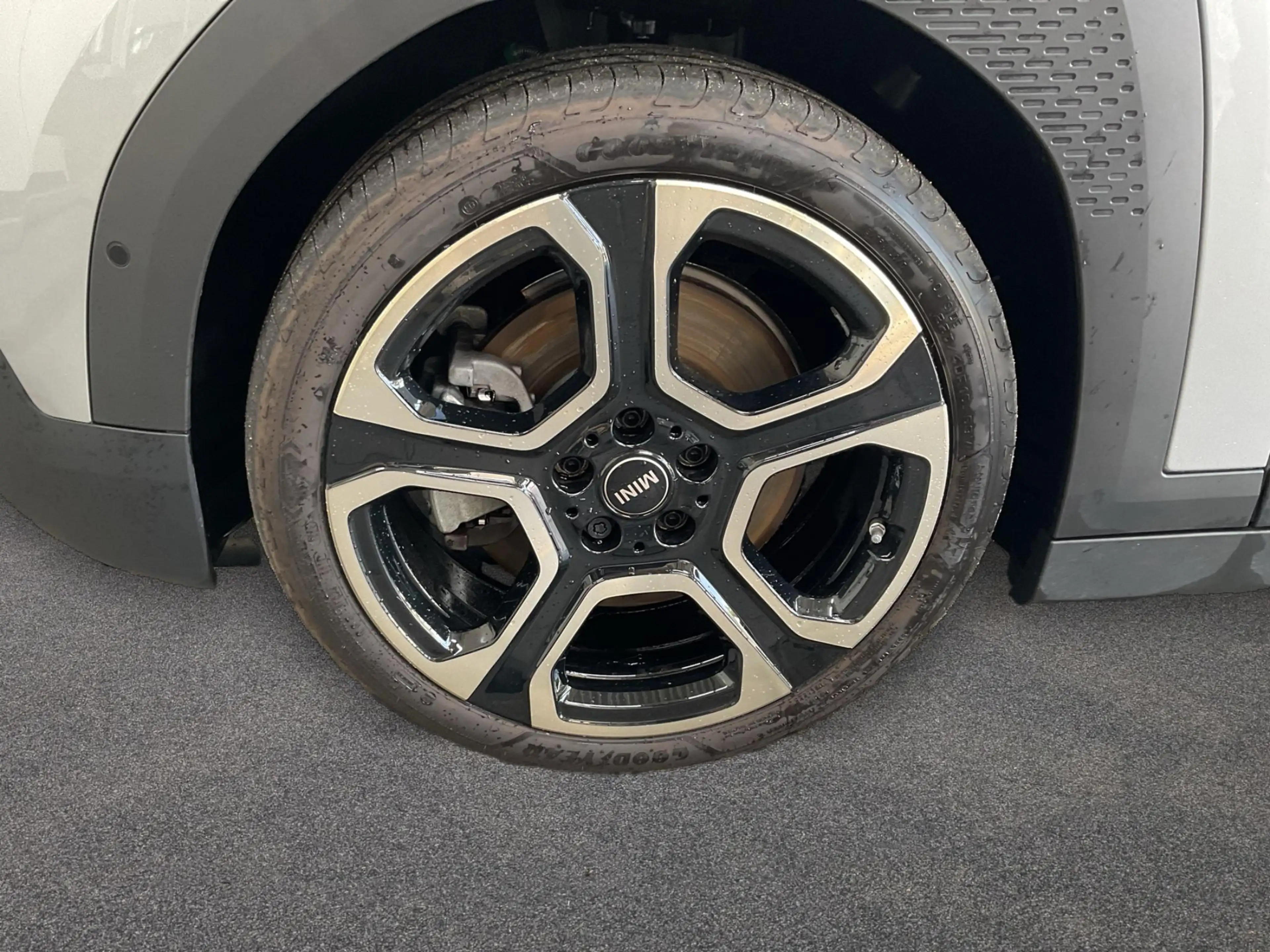 MINI Aceman Favoured Trim — photo 11