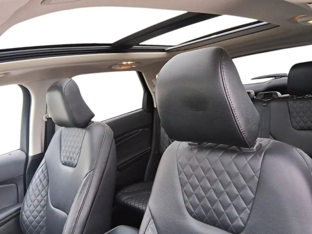 Ford Edge photo Ford Edge