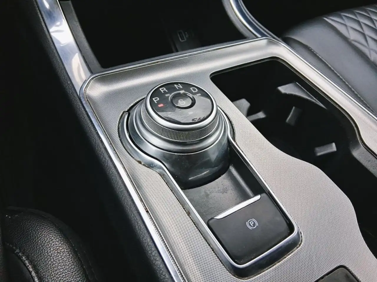 Ford Edge photo Ford Edge
