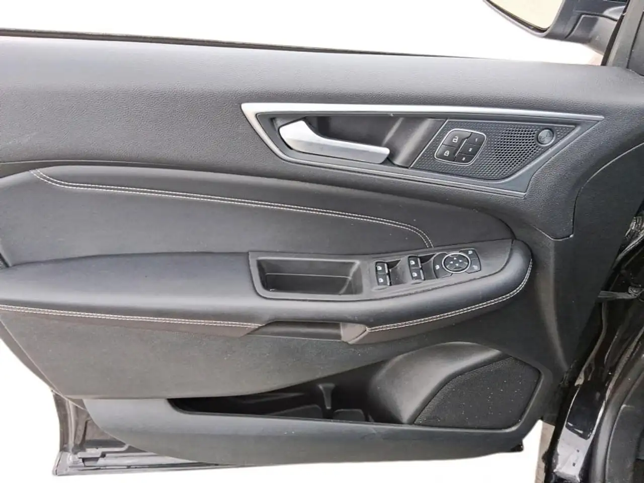 Ford Edge photo Ford Edge