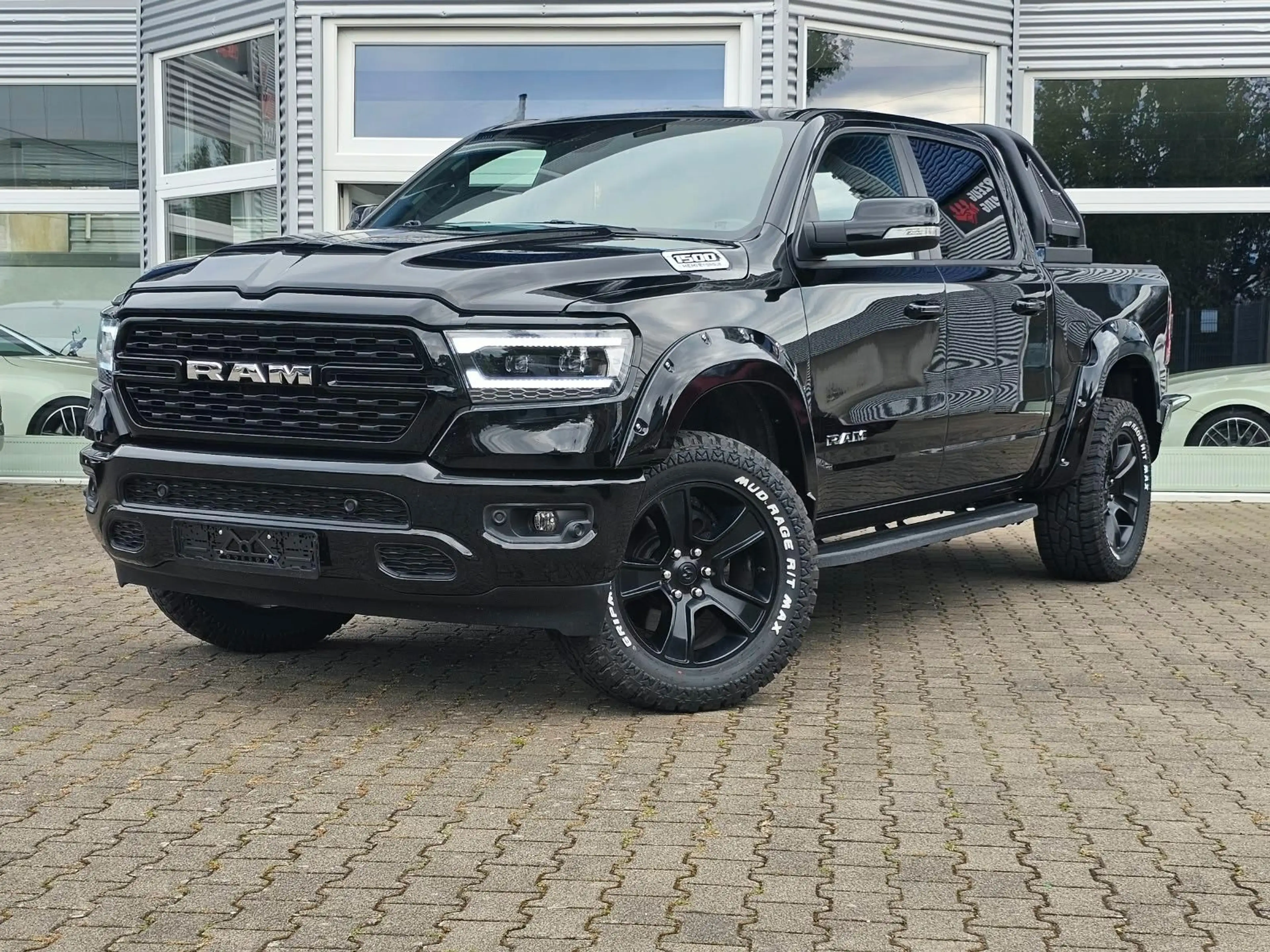 Dodge RAM BIG HORN 1500 Laramie LPG (BRC) M/T Reifen neu