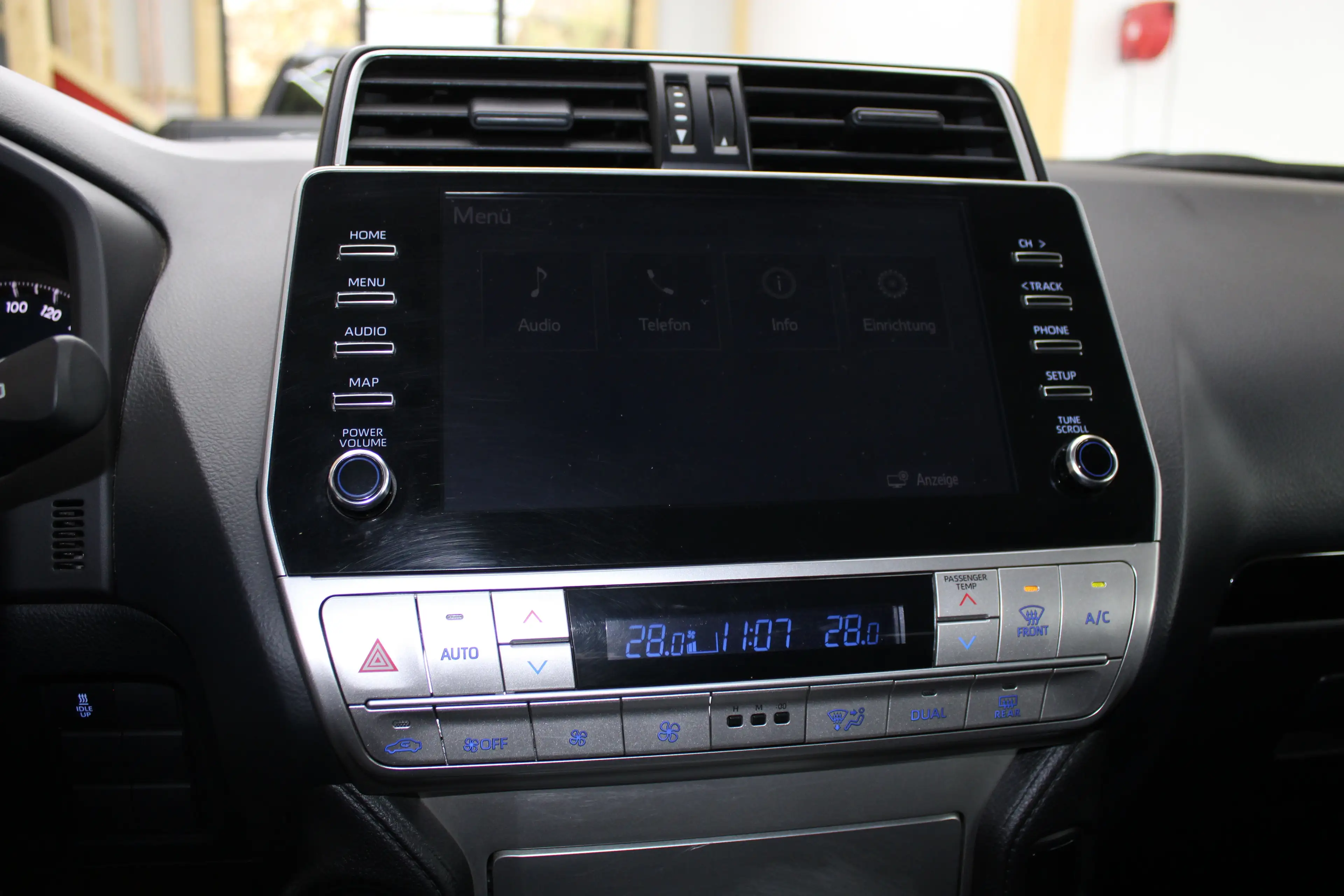 Toyota Land Cruiser Comfort — photo 14