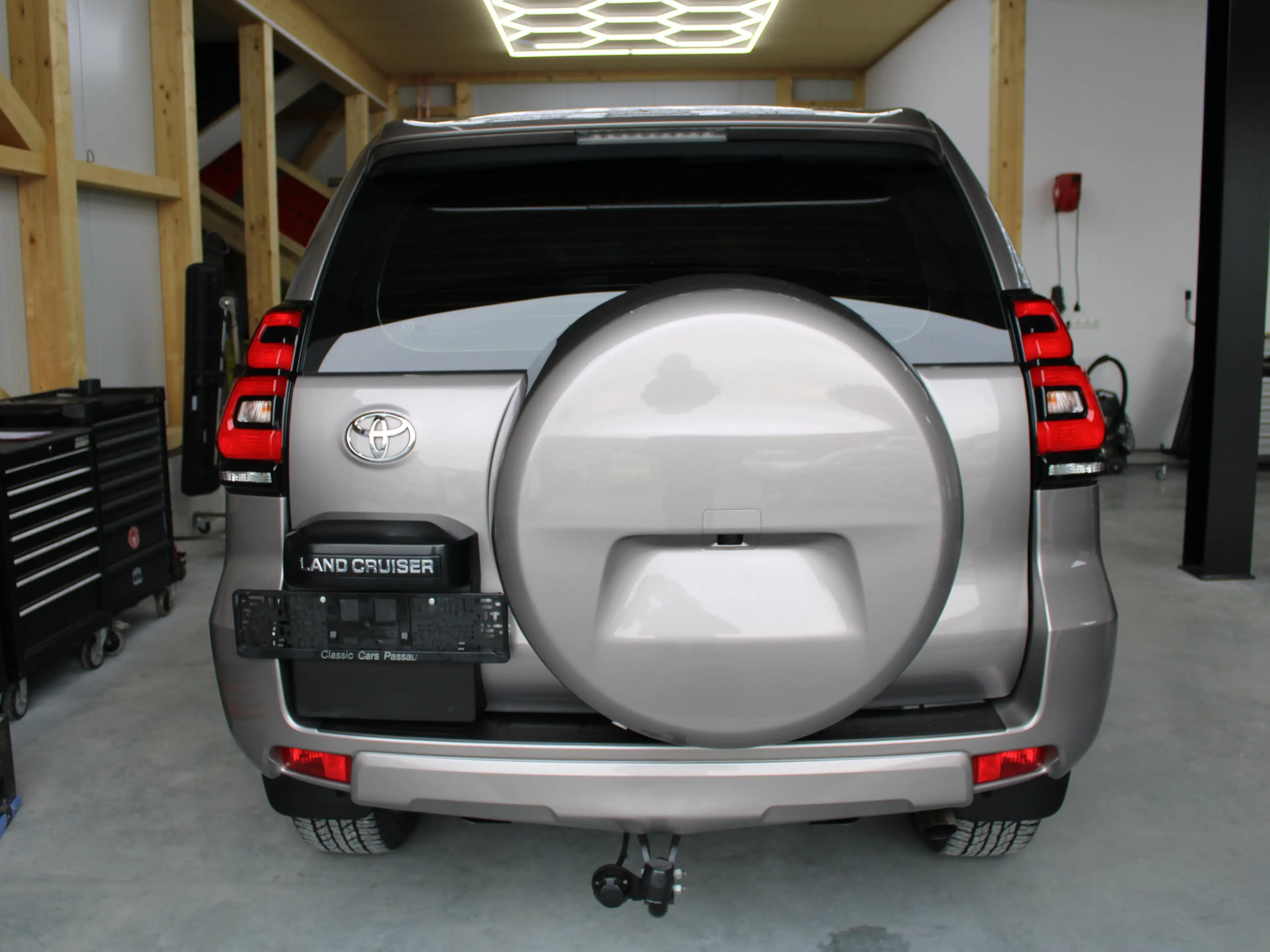 Toyota Land Cruiser Comfort — photo 3