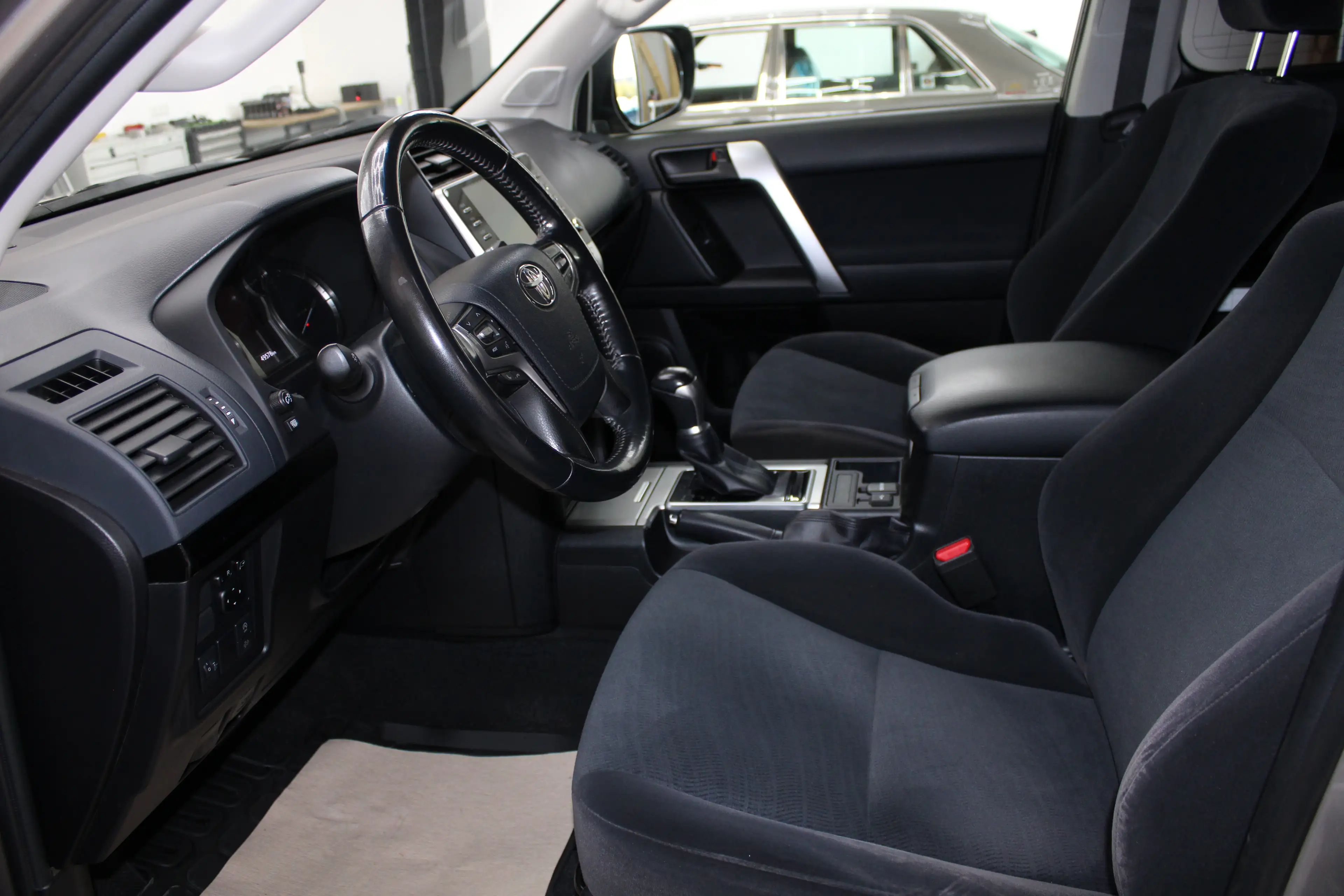 Toyota Land Cruiser Comfort — photo 15