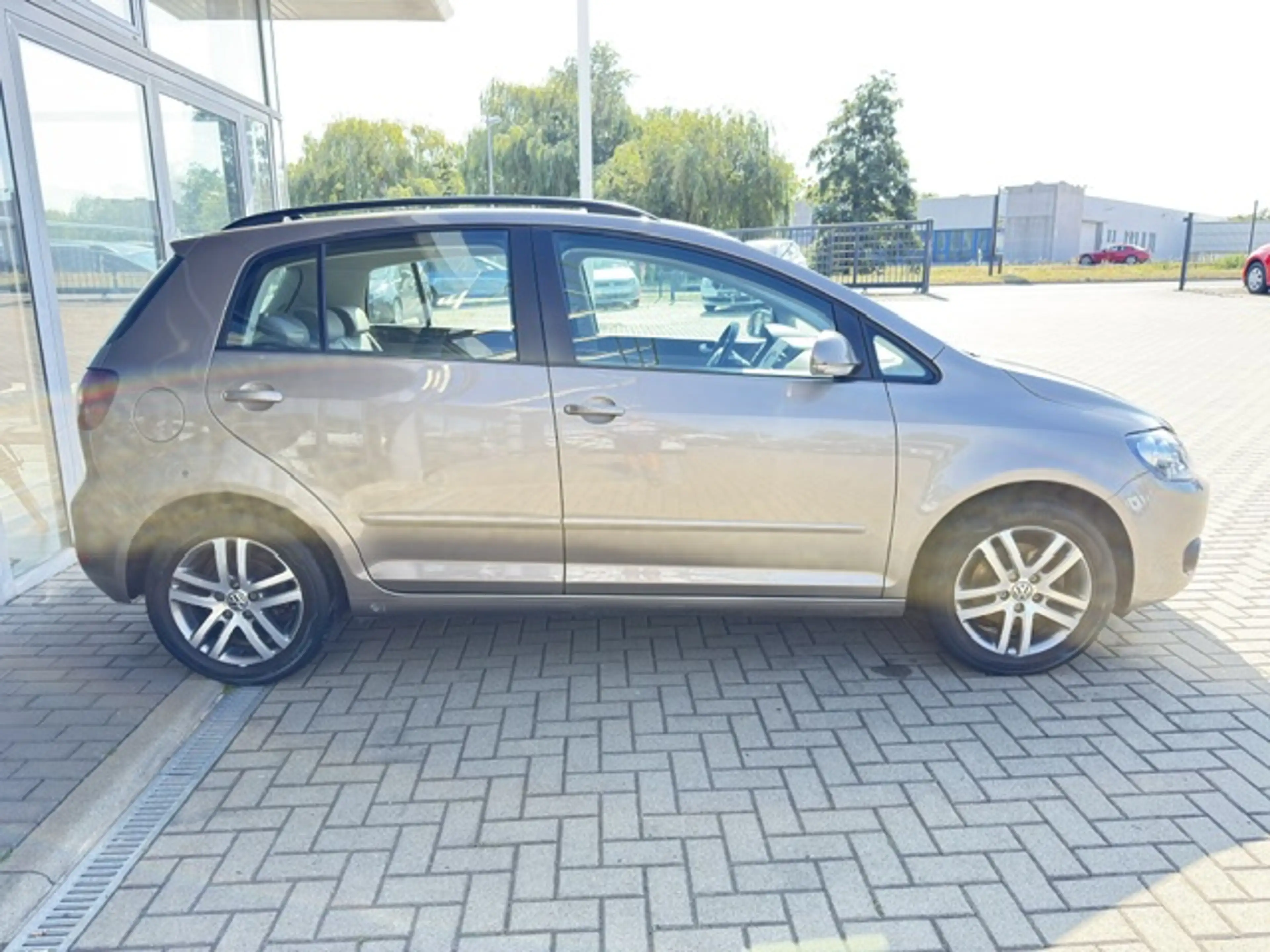Volkswagen Golf Plus Comfortline NAVI/ALU/PDC/AHK — photo 4