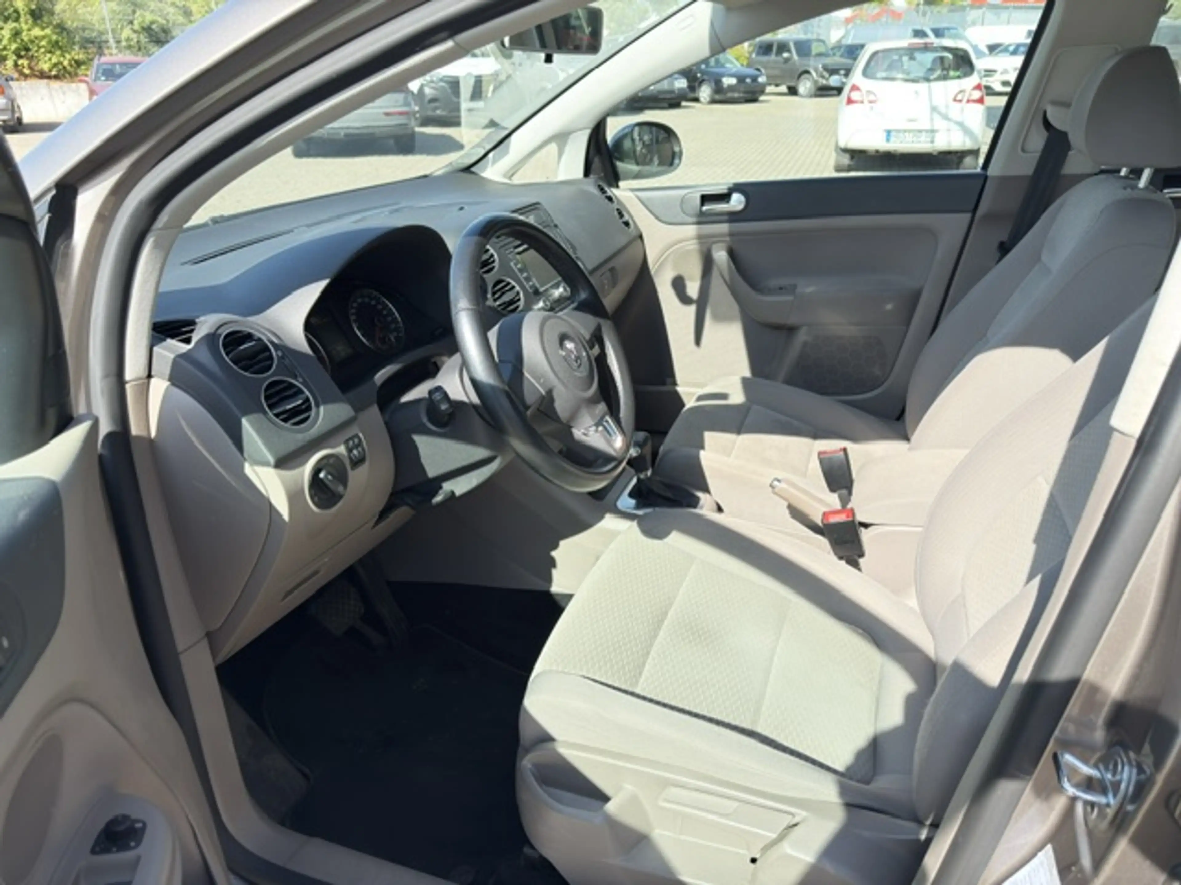 Volkswagen Golf Plus Comfortline NAVI/ALU/PDC/AHK — photo 6