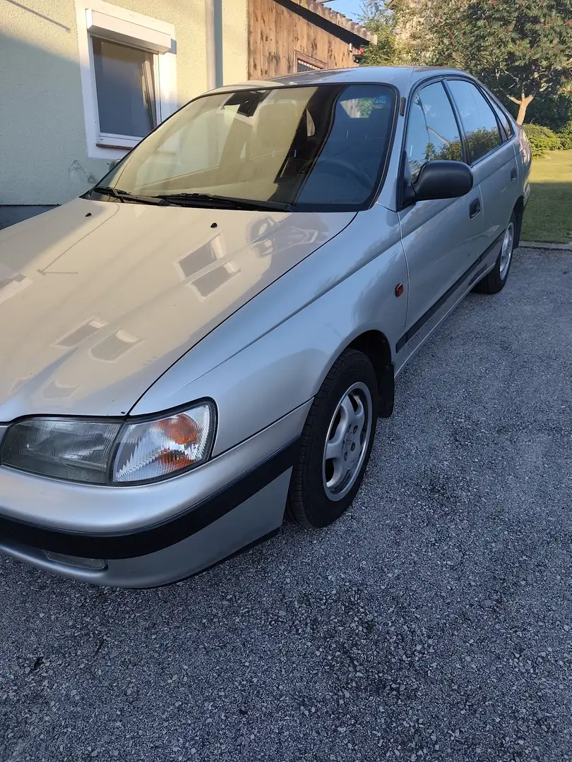 Toyota Carina 1.8 - 2