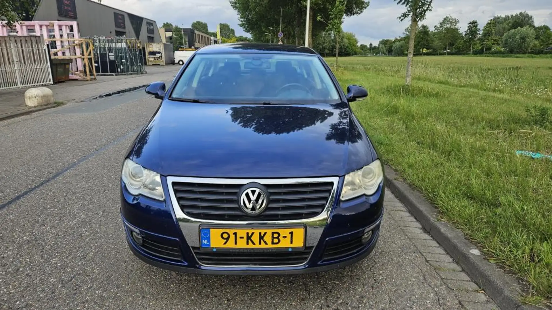 Volkswagen Passat 1.8 TFSI Comfortline Azul - 2