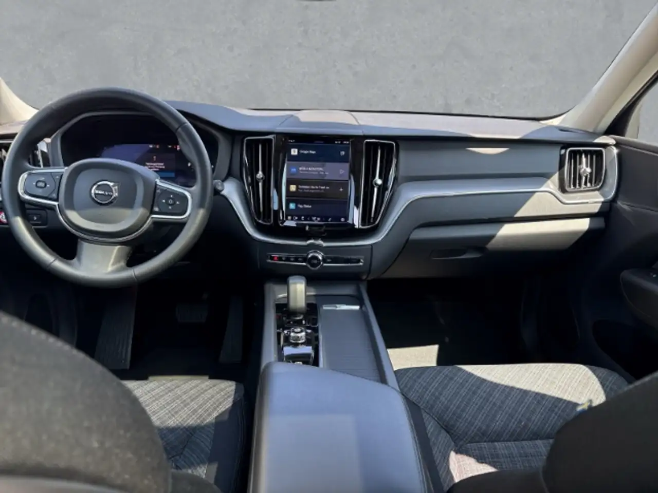 Volvo XC60 Recharge T6 AWD 18''LM AHK Pano eStandhz Winterpak, миниатюра 4