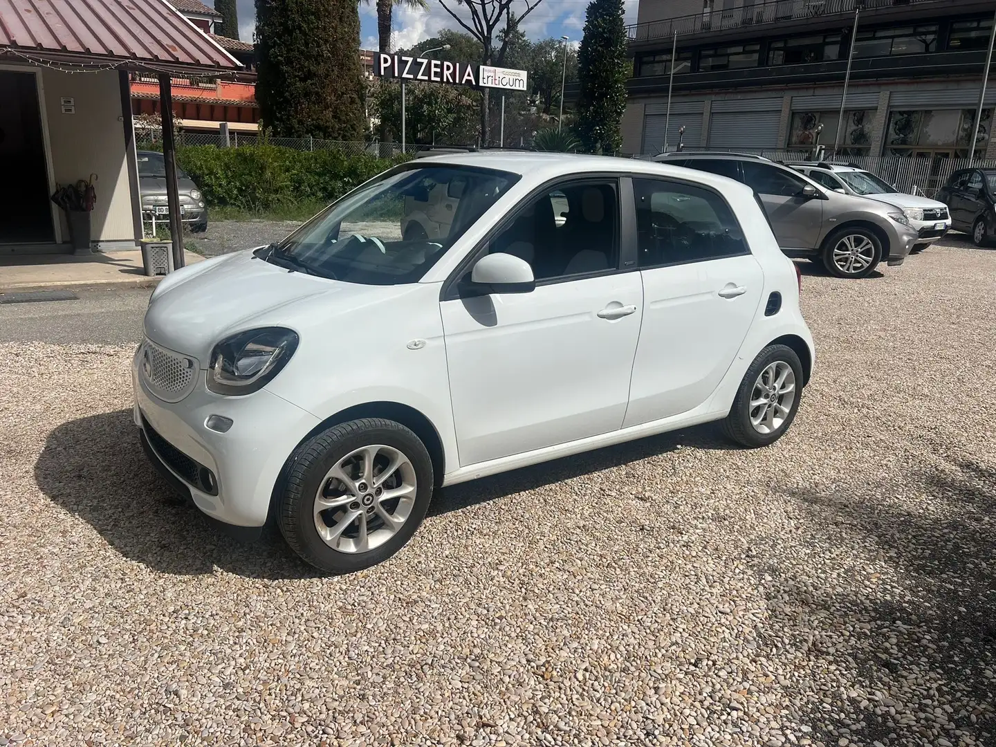 smart forFour 0.9 t Passion 90cv Bianco - 1