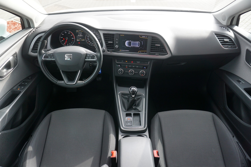 SEAT Leon ST 1.2 TSI Style Navi SHZ PDC — photo 9