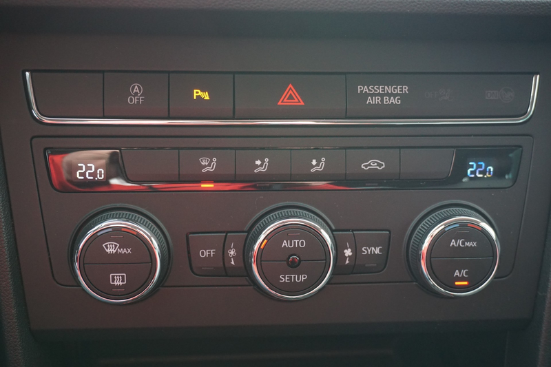 SEAT Leon ST 1.2 TSI Style Navi SHZ PDC — photo 14